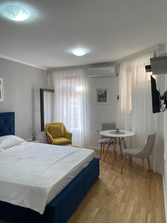 Vogue Apartment Cetinje Bagian luar foto